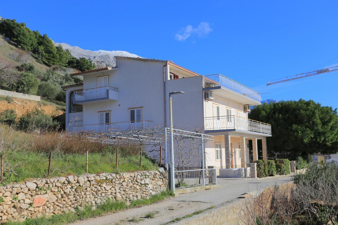 Apartments With A Parking Space Brela, Makarska - 18495 Экстерьер фото