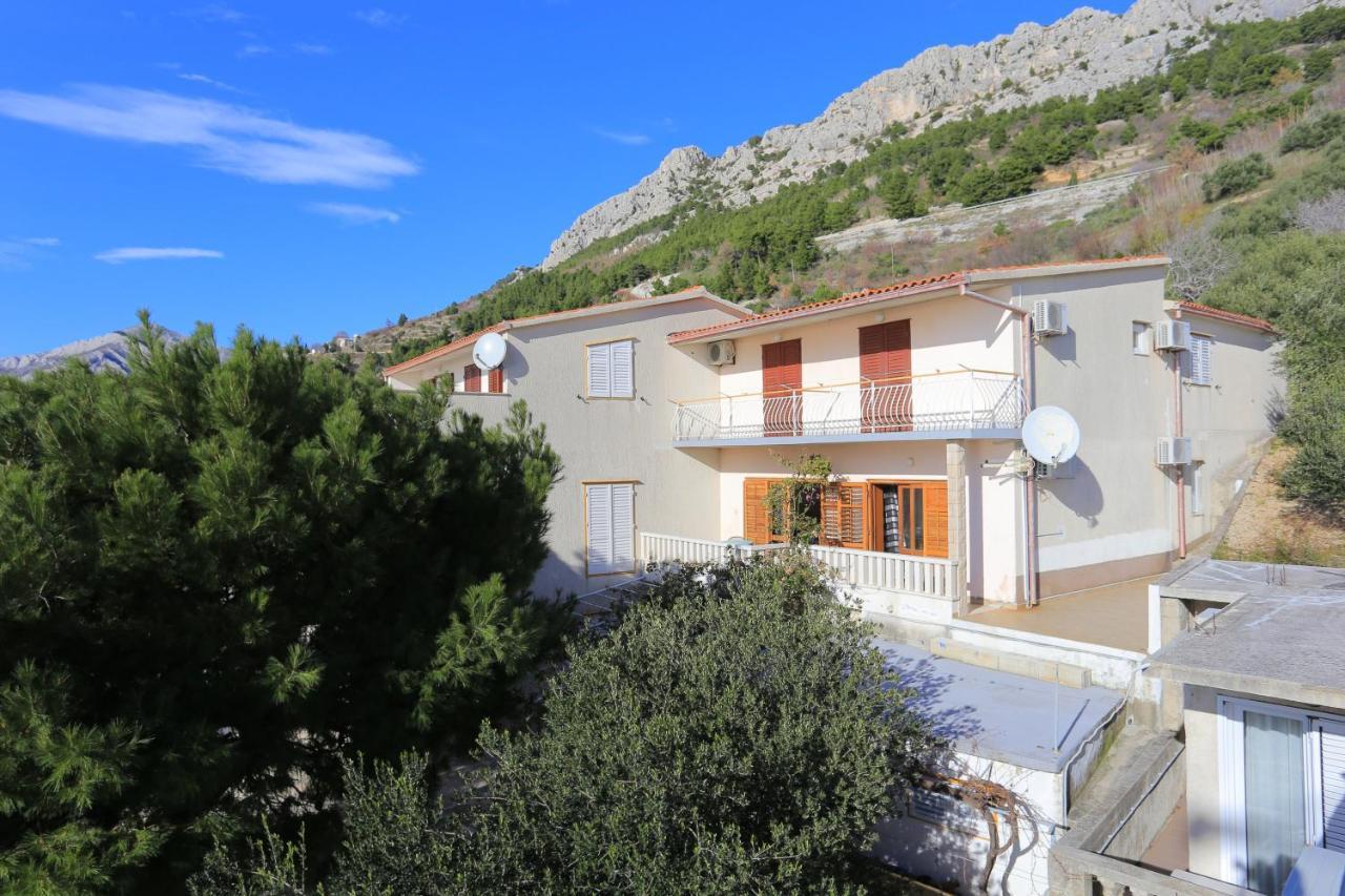 Apartments With A Parking Space Brela, Makarska - 18495 Экстерьер фото
