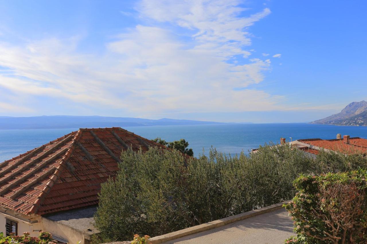 Apartments With A Parking Space Brela, Makarska - 18495 Экстерьер фото