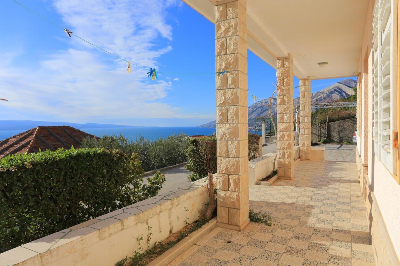 Apartments With A Parking Space Brela, Makarska - 18495 Экстерьер фото