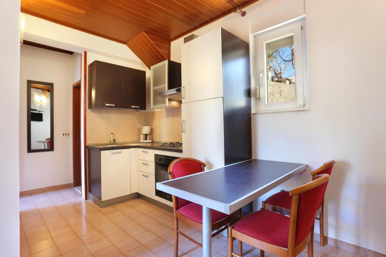 Apartments With A Parking Space Brela, Makarska - 18495 Экстерьер фото